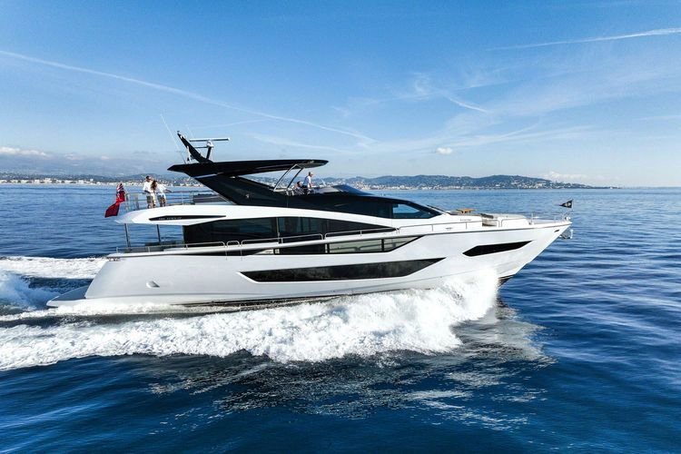 Sunseeker 88 Yacht