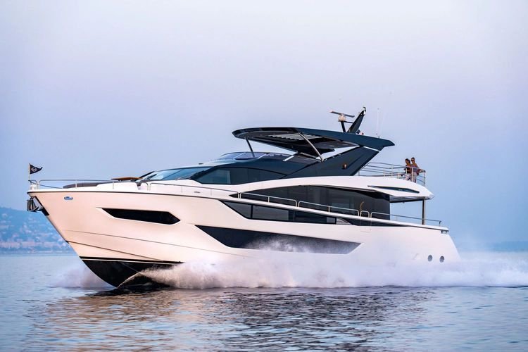 Sunseeker 88 Yacht 3