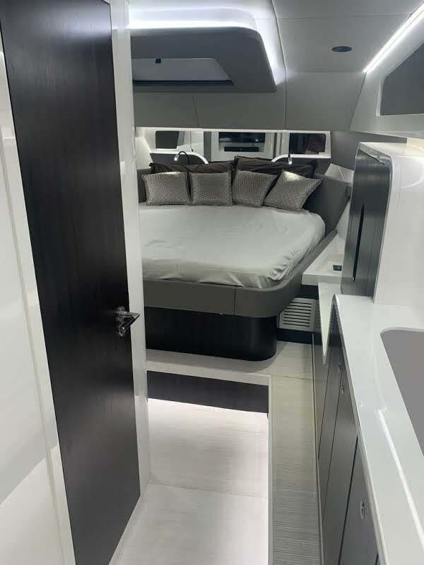 CANADOS 431 GLADIATOR WALK-AROUND 4