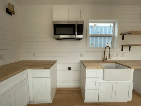 Multi Unit 3 Bedroom Shipping Container Home - Image 12