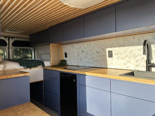 2012 Mercedes Sprinter 2WD (BEAU) - Image 2