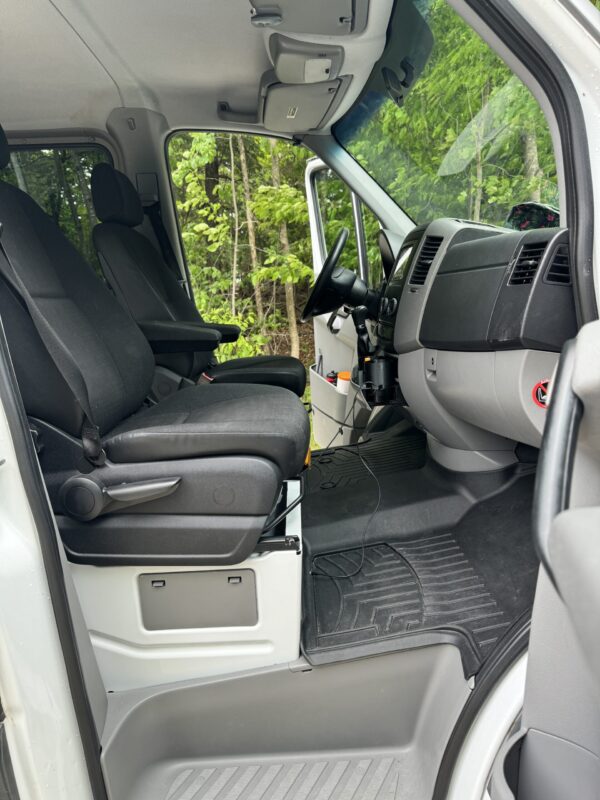 2014 Mercedes Sprinter 2WD (BAILEY) - Image 6