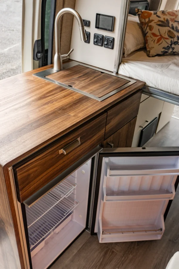 Pre-Owned 2020 Mercedes Sprinter 4×4 (SCOUT) - Image 11