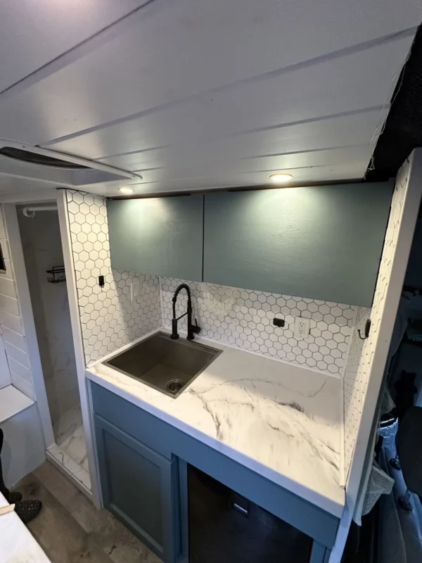 2019 Ford Transit High Roof EXT RWD With Bath (DEXTA) - Image 13