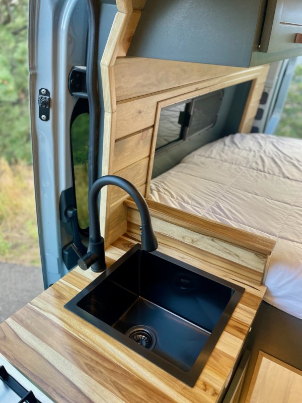 2025 Mercedes Sprinter AWD (ASPEN) - Image 9
