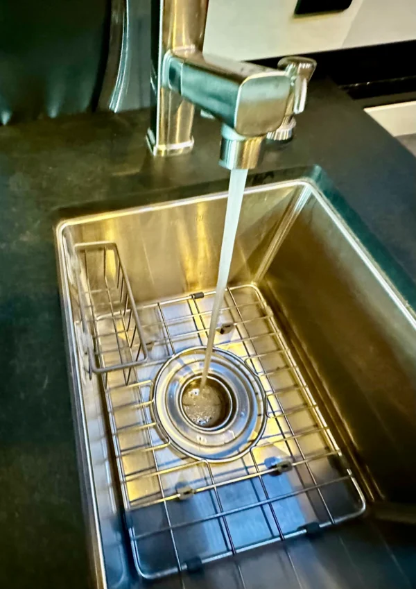 2019 Mercedes Sprinter 4×4 (SOPHIE) - Image 7