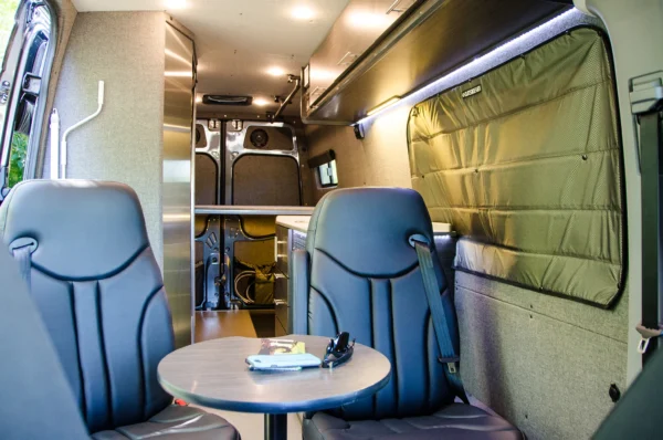 2015 Mercedes Sprinter 2WD (Sunny) - Image 9