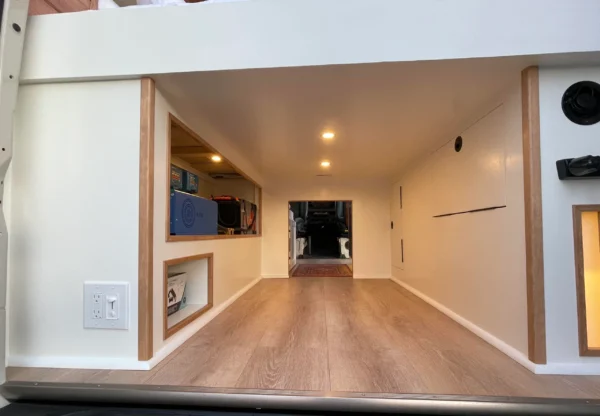 2025 Mercedes Sprinter AWD (ASPEN) - Image 36