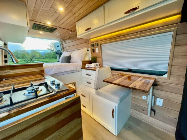2022 Mercedez Benz 4×4 144 Home on Wheels Sprinter (BUCKEYE) - Image 11